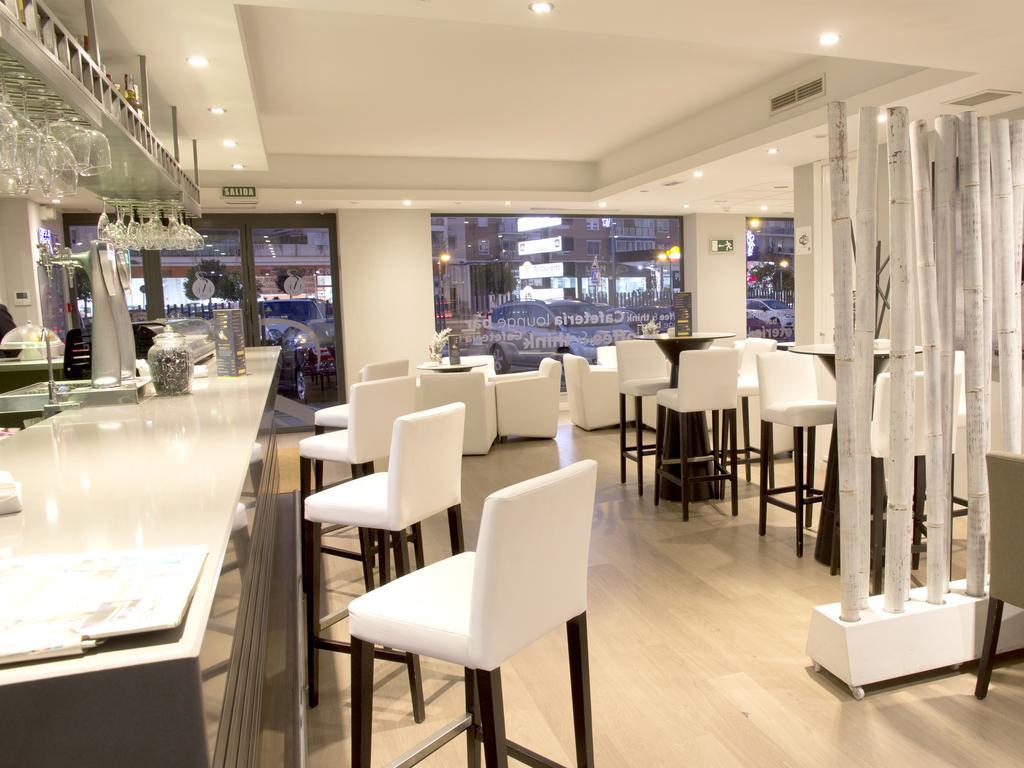 Uve Alcobendas Bagian luar foto
